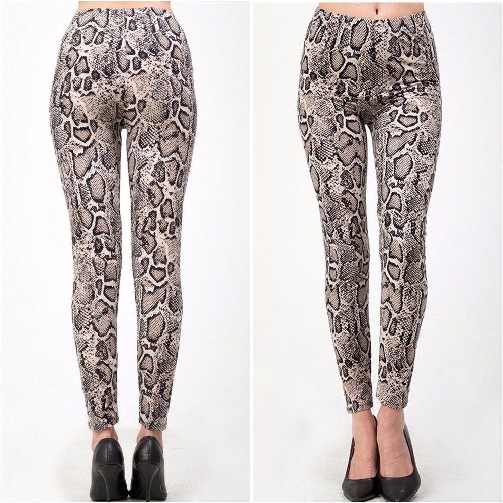 LAST Buttery Soft Snake Print Leggings - Picture 3 of 3